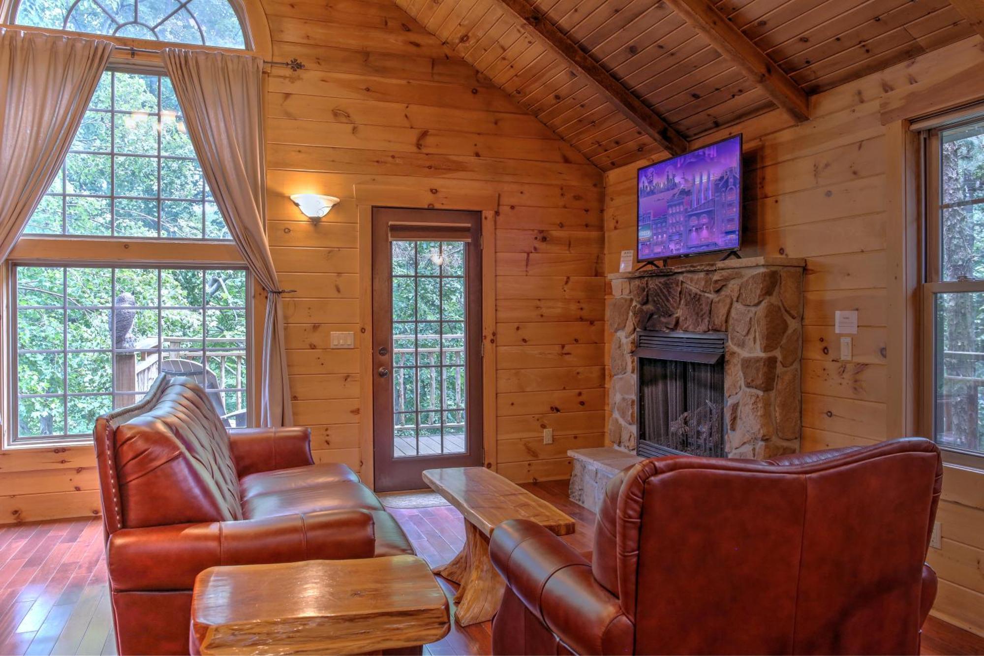 Whispering Pines Treehouse By Amish Country Lodging Millersburg Exterior foto